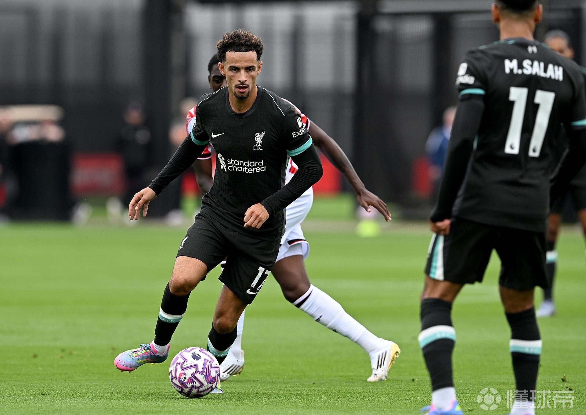 爱游戏体育登录入口利物浦后卫神勇救险，助球队成功保级，市场原因.