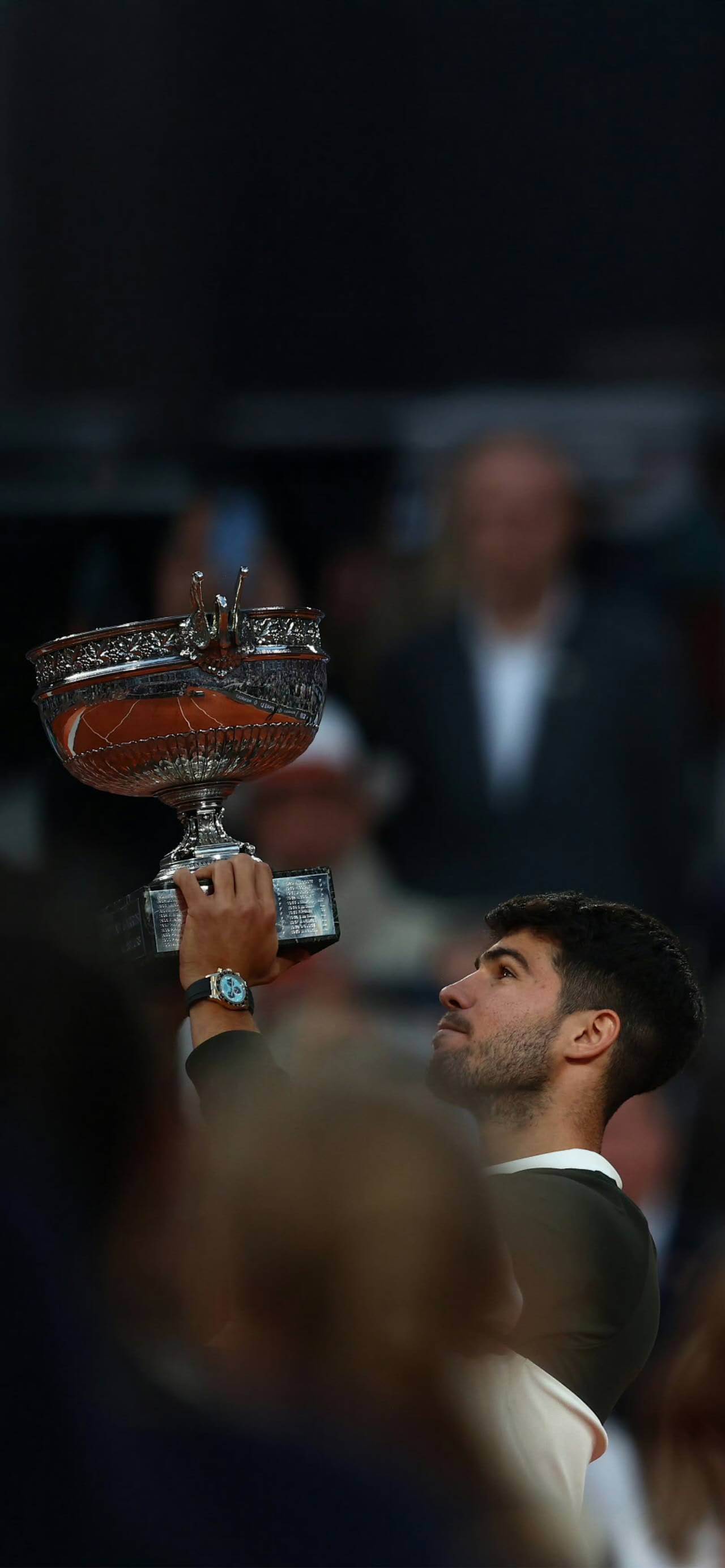 爱游戏AYX体育平台阿扎伦卡重返赛场，比赛局势复杂首场状态出色，TL观众沸腾！全场沸腾不已的简单介绍