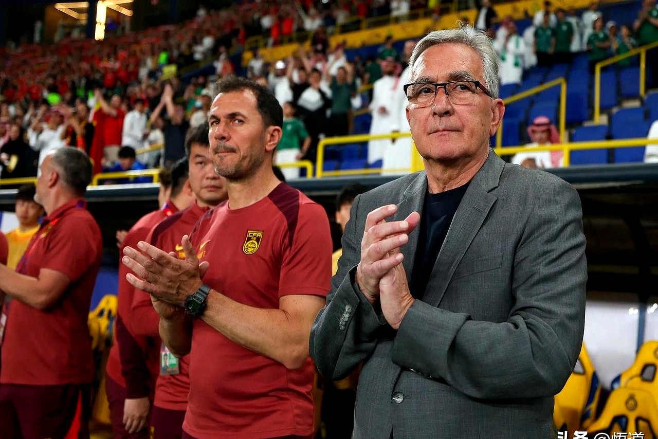 ayx体育赛事直播亚冠冲刺阶段再迎强敌，巴塞罗那强势反弹，主帅态度——信心回归，临场指挥获称赞的简单介绍